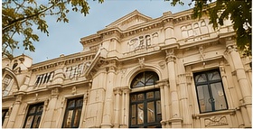Mặt tiền Silver House