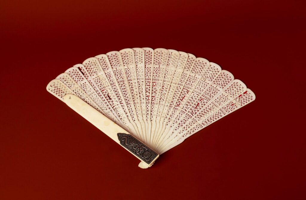 Quạt cổ cung đình